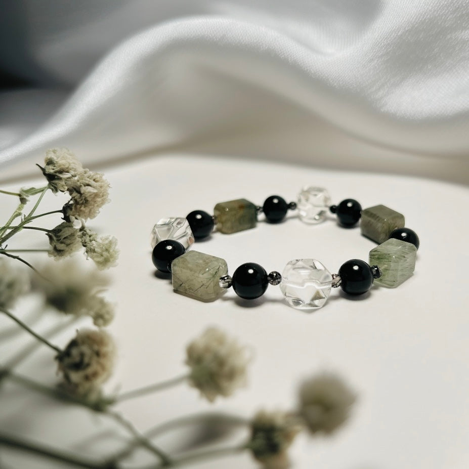 Frosted Clarity – Rutilated Quartz · Clear Quartz · Obsidian
