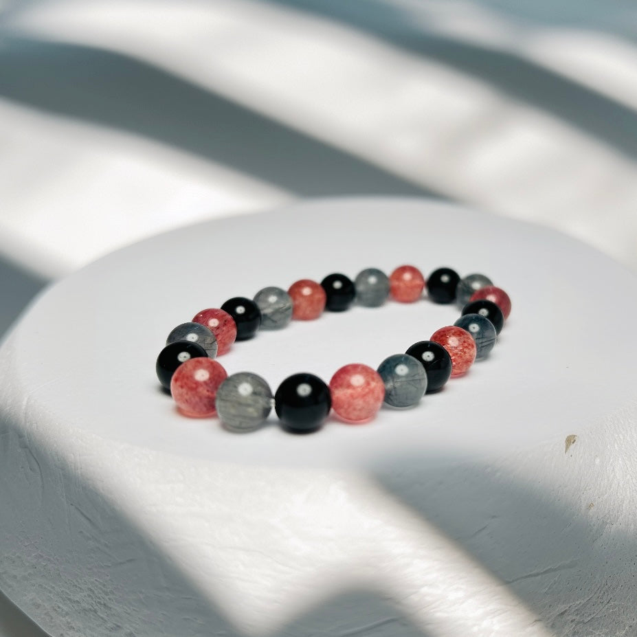 Guardian of Love & Clarity – Strawberry Quartz · Obsidian · Rutilated Quartz